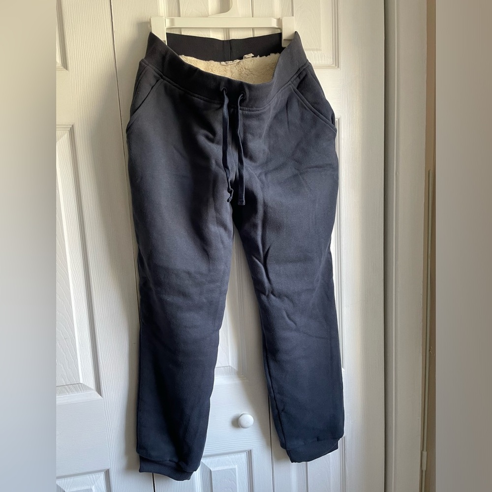 L.L. Bean women’s sherpa lined sweat pants new with tag